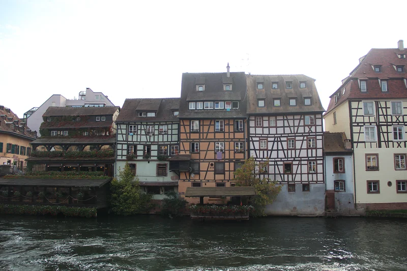 Habitation sur l'Ill — Strasbourg (France)