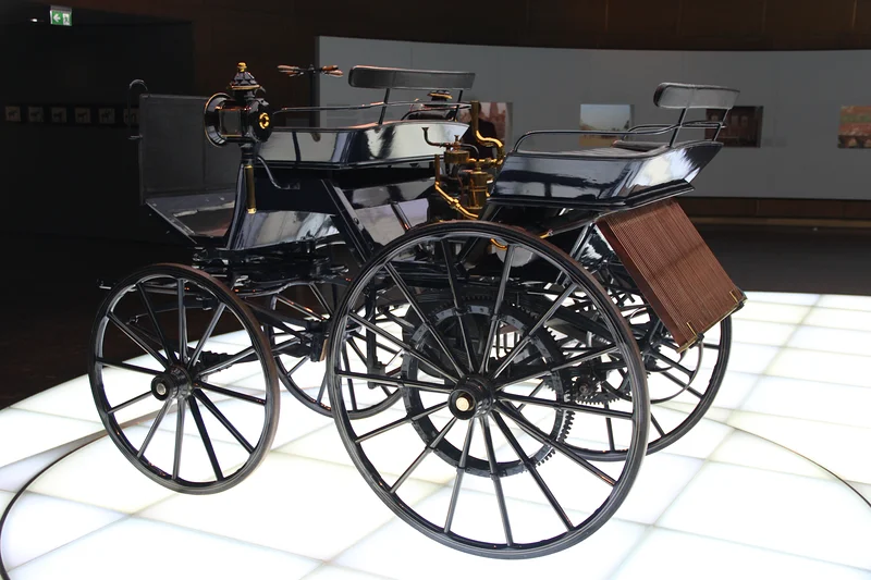 Mercedes-Benz Museum — Musée Mercedes Benz (Allemagne)