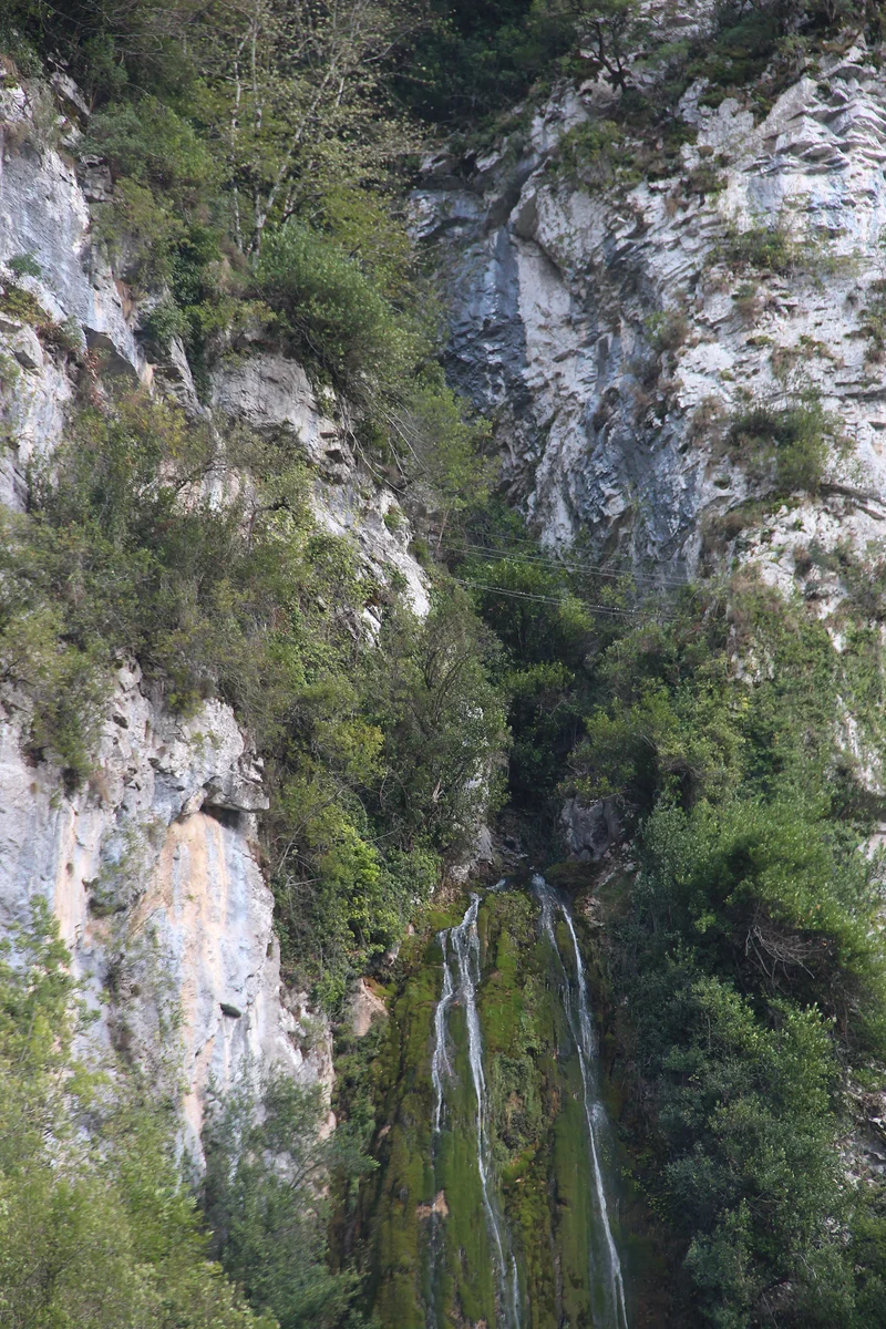 Petites Cascades Asturiennes — Cangas de Onís (Espagne)