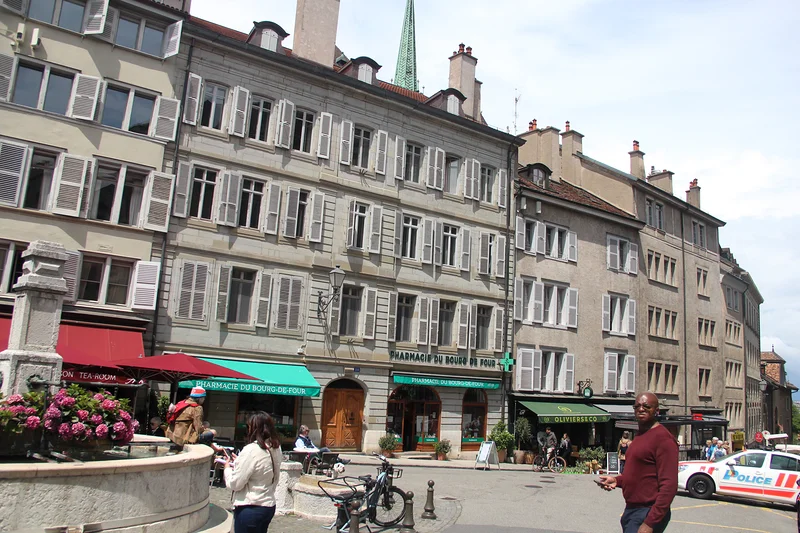 Place du Bourg-de-Four