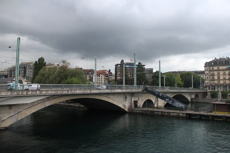 Pont de la Coulouvrenière