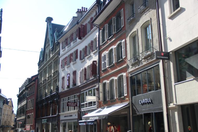 Rue passante de Lausanne