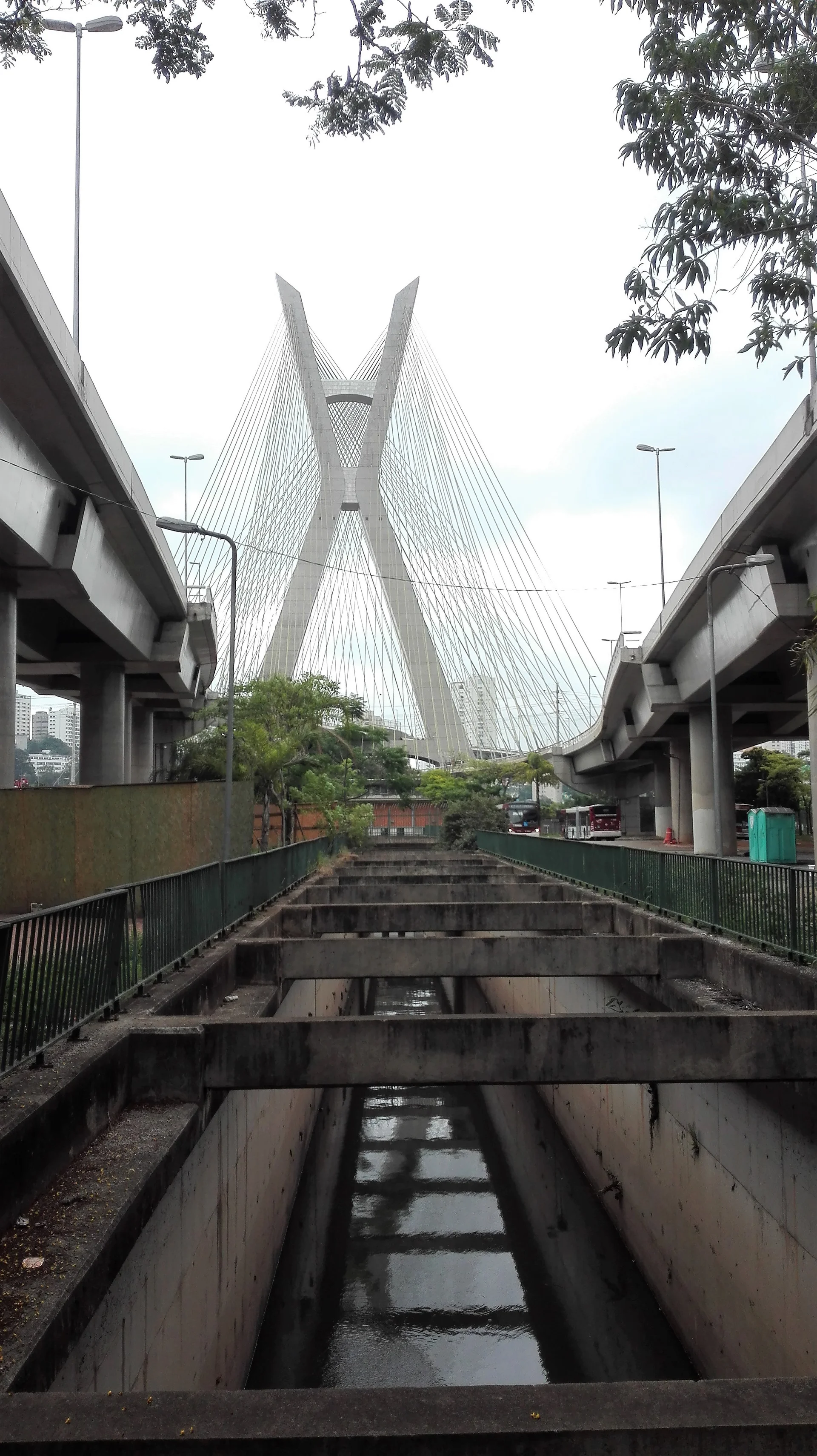 O Ponte O Ponte — Pont Octavio Frias de Oliveira (Brésil)
