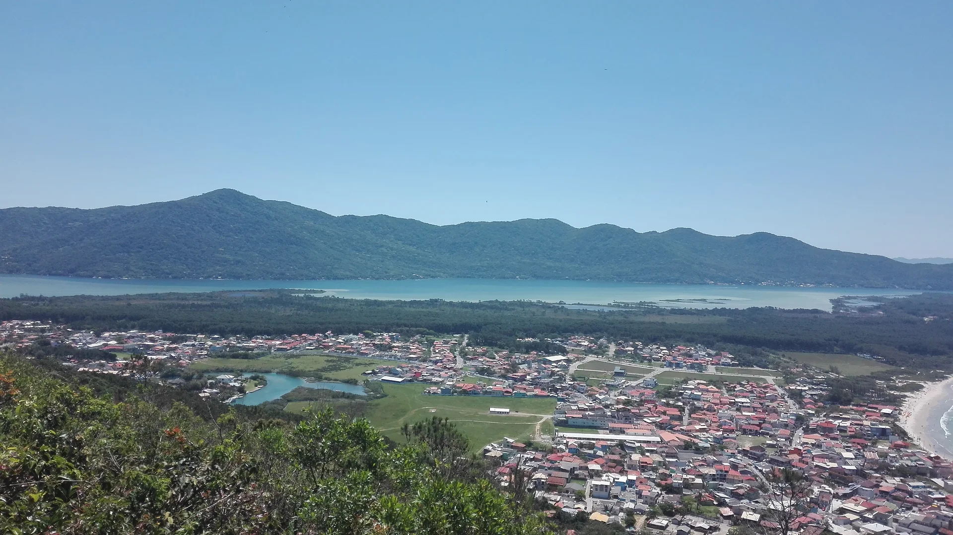 A Bairro — Plage de Barra da Lagoa (Brésil)