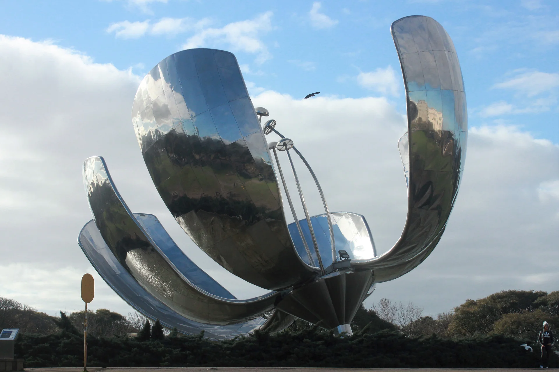 Floralis Genérica Floralis Genérica — Buenos Aires (Argentine)