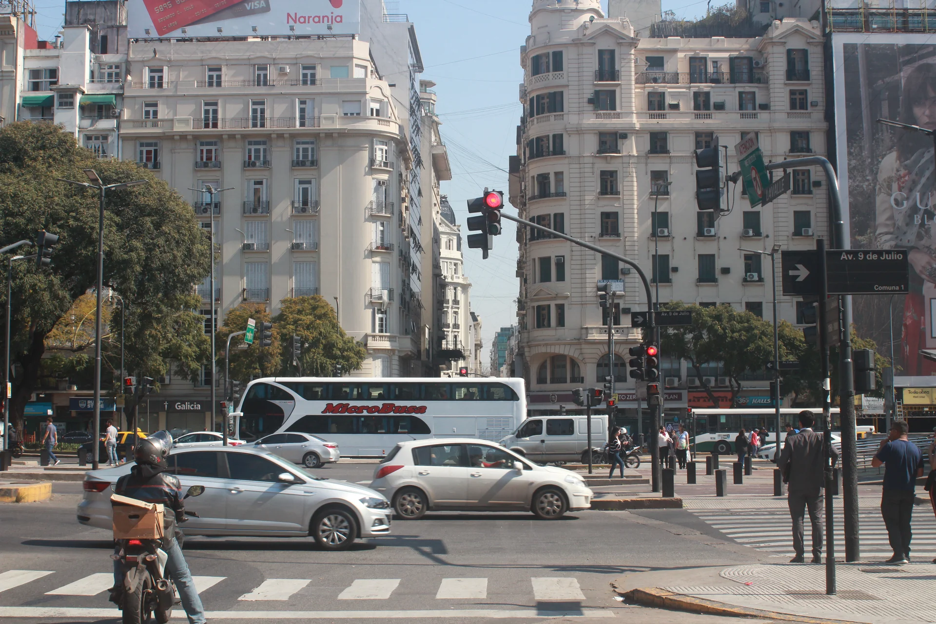 Avenida 9 de Julio Avenida 9 de Julio — Buenos Aires (Argentine)