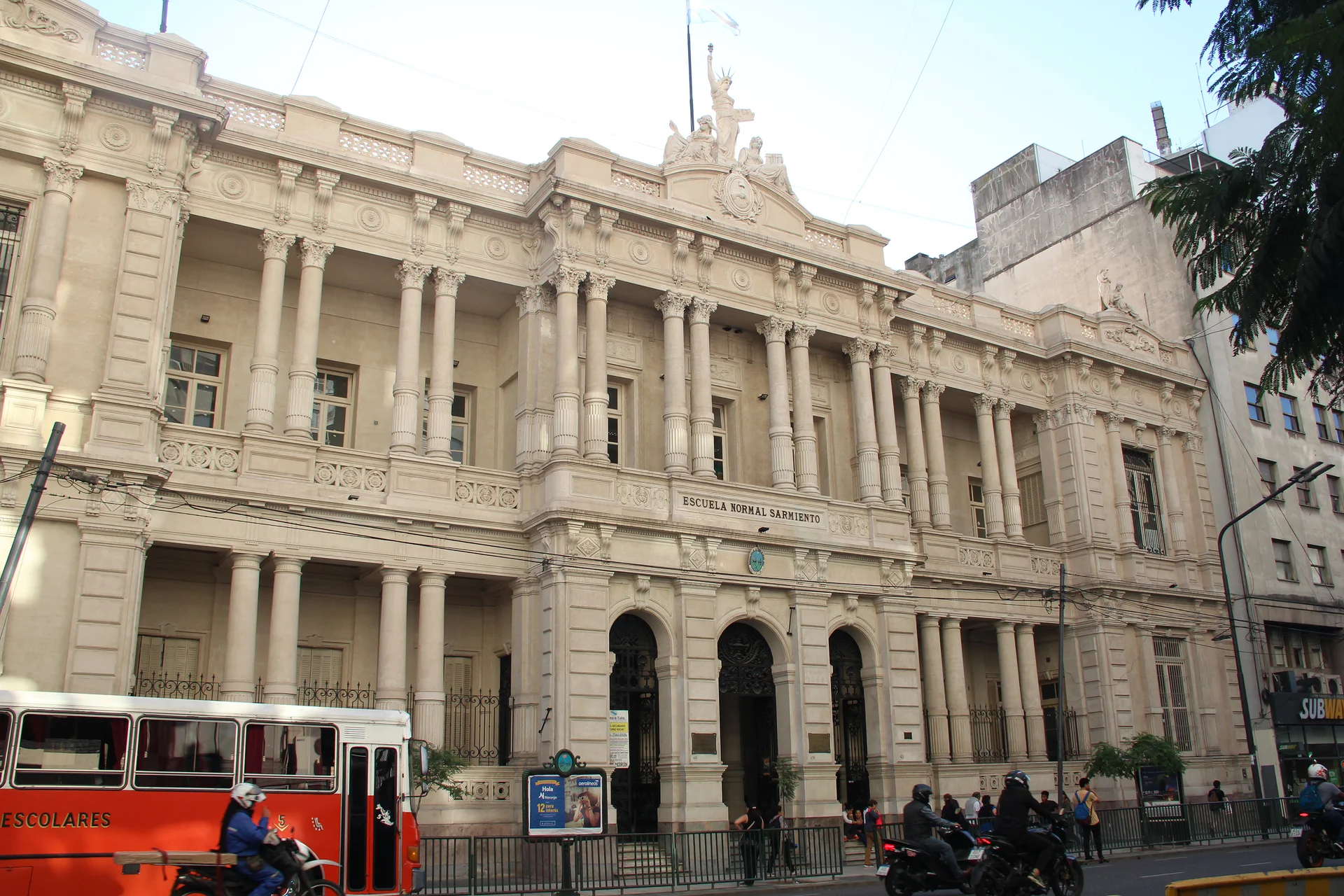 Escuela Normal N°9 "Domingo Faustino Sarmiento" Escuela Normal N°9 "Domingo Faustino Sarmiento" — Buenos Aires (Argentine)