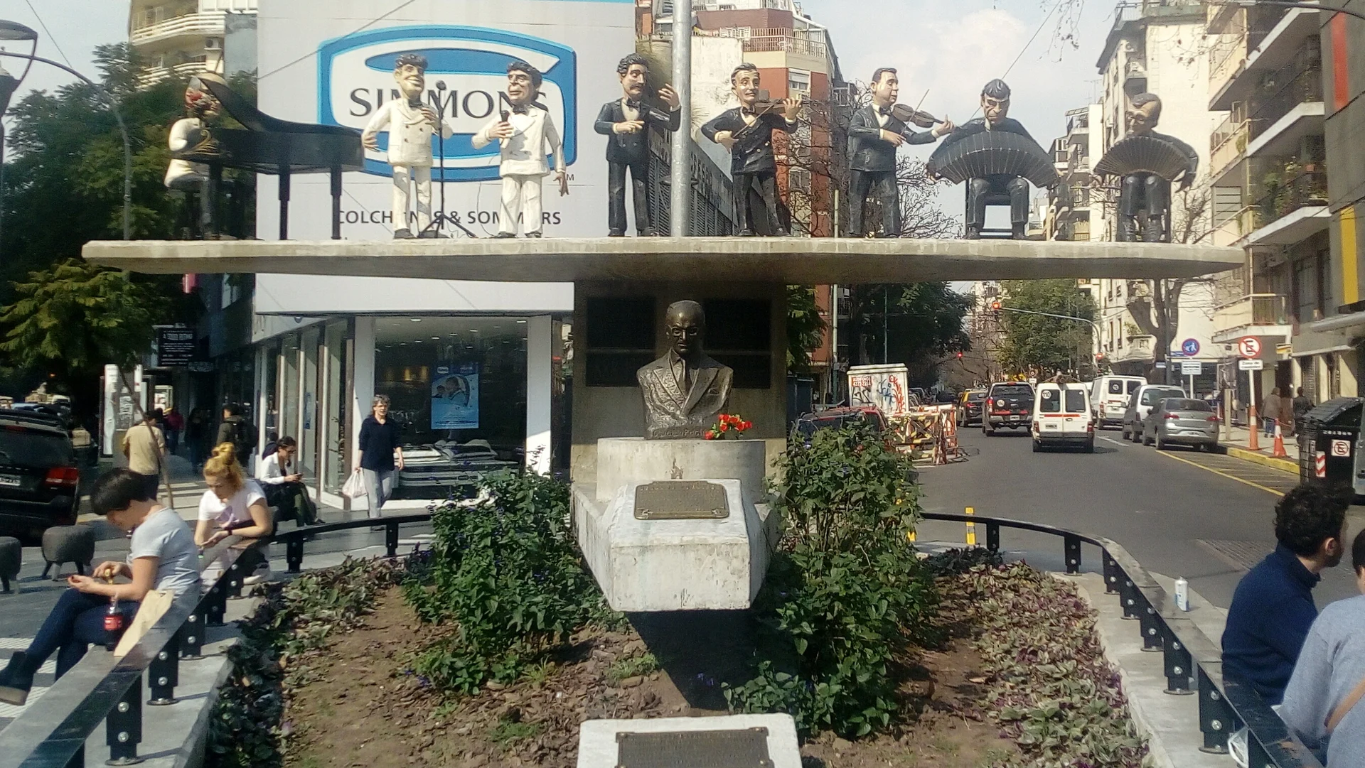 Monumento a Osvaldo Pugliese Monumento a Osvaldo Pugliese — Buenos Aires (Argentine)