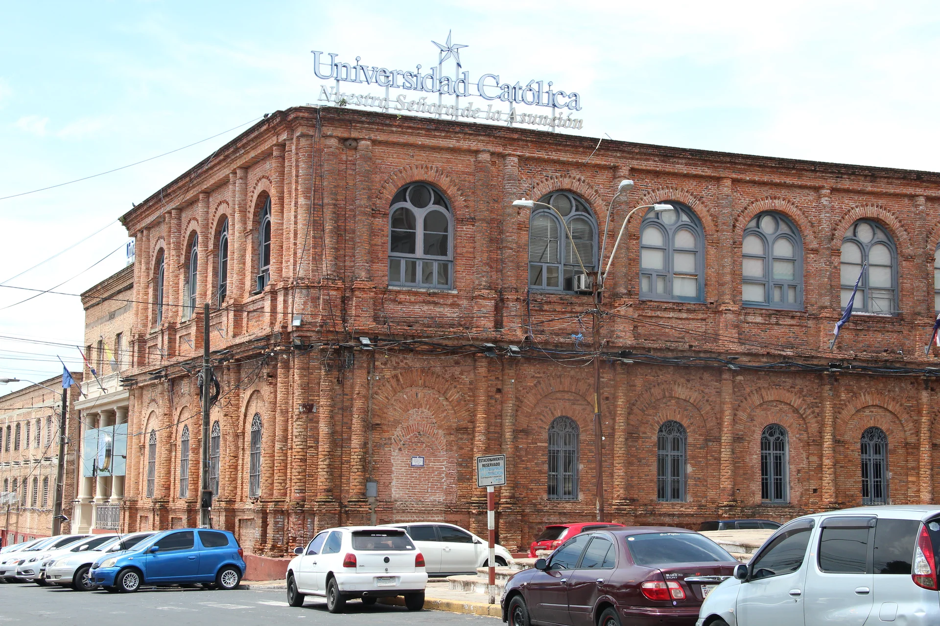 Universidad — Université catholique de Notre-Dame (Paraguay)