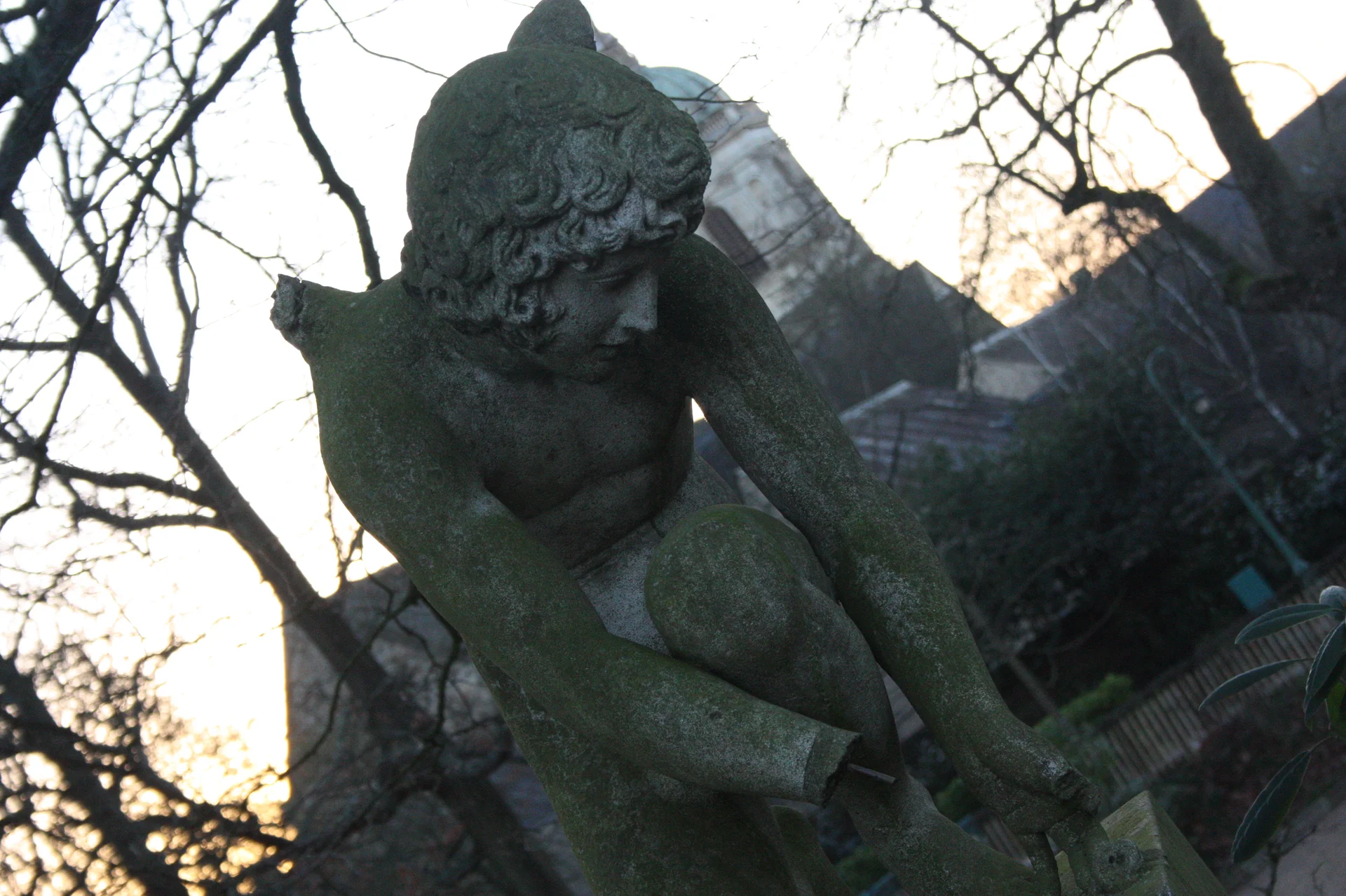 Statue