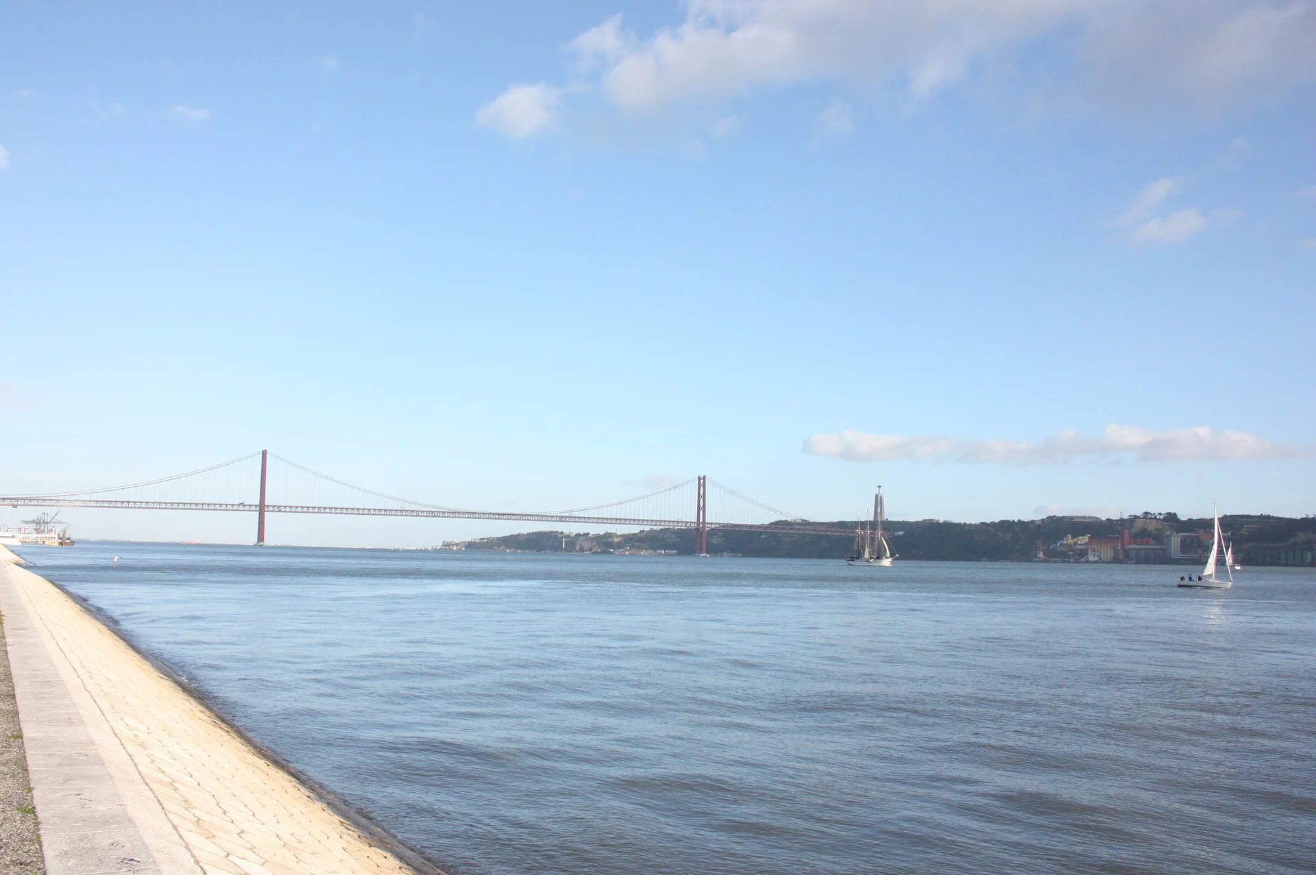O Ponte O Ponte — Pont du 25 avril (Portugal)