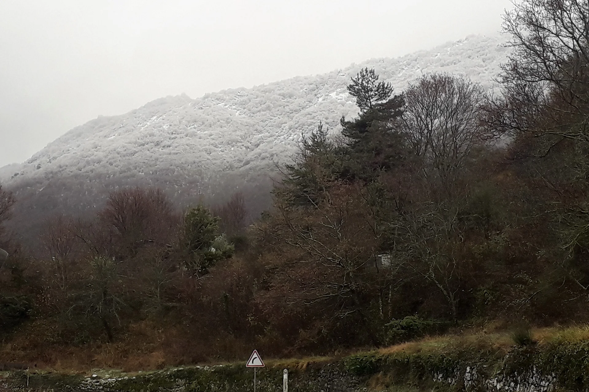 Montagnes enneigés — Sospel (France)