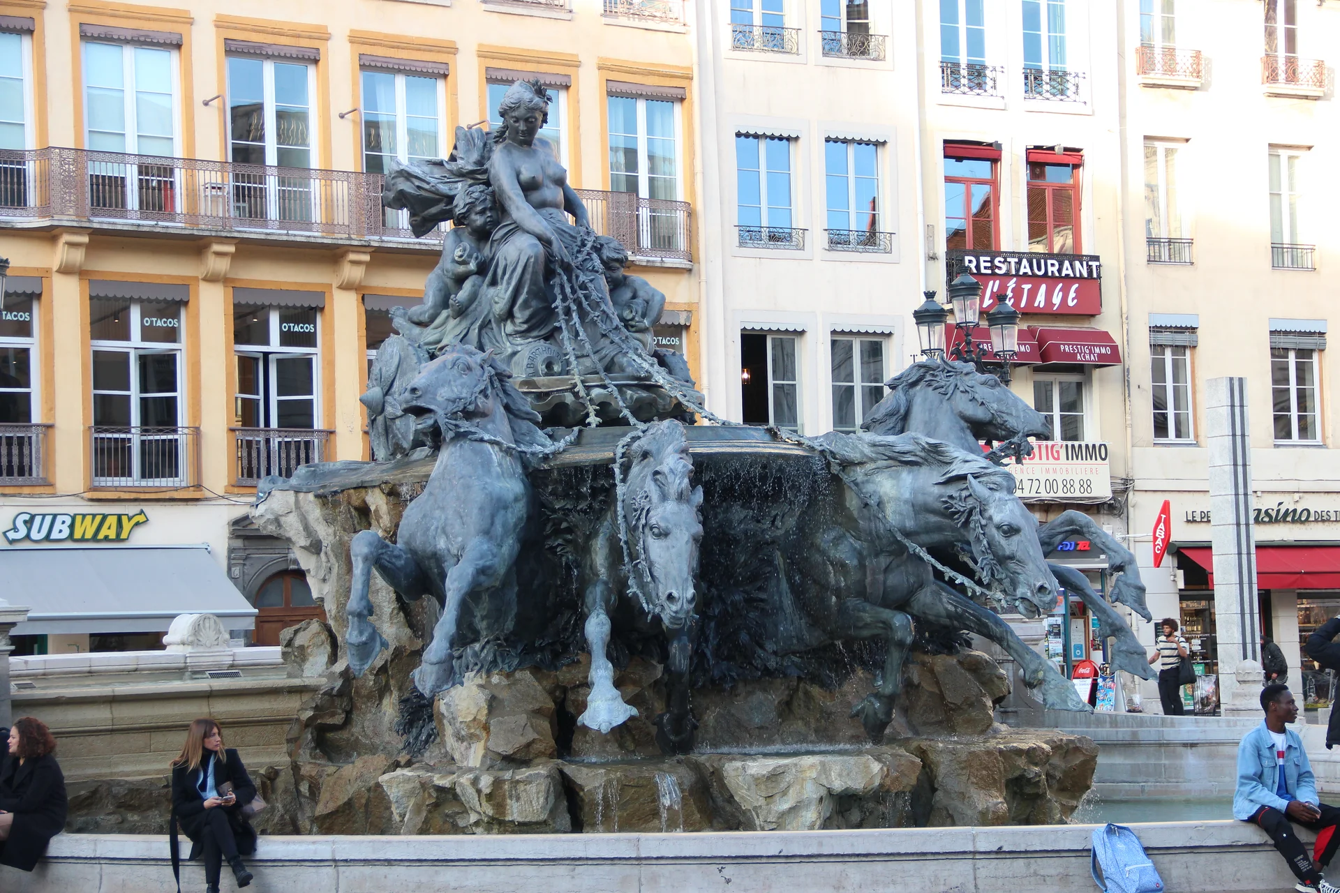 Fontaine Bartholdi — Place des Terreaux (France)
