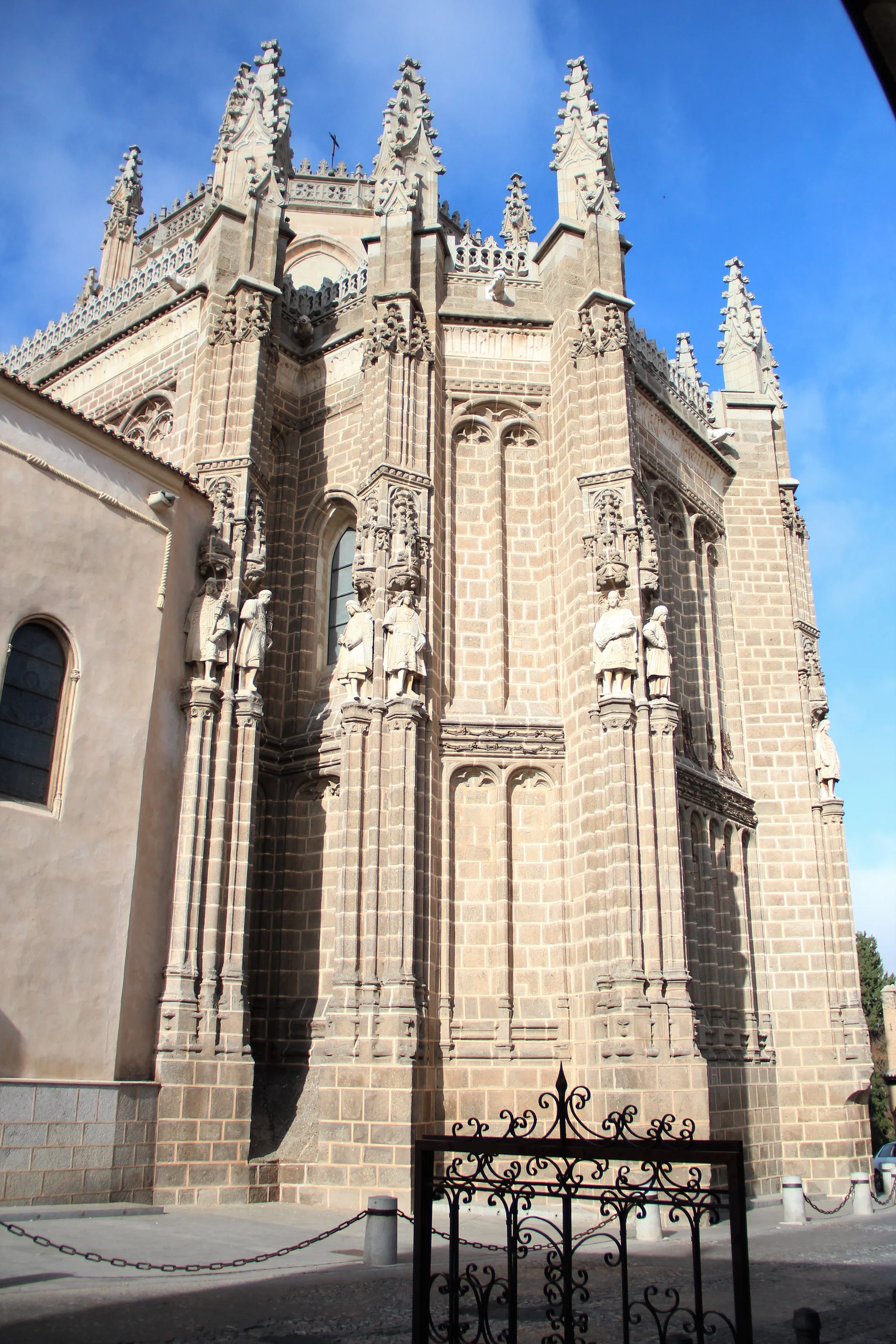 Monasterio de San Juan de los Reyes — Monastère de Saint-Jean des rois (Espagne)