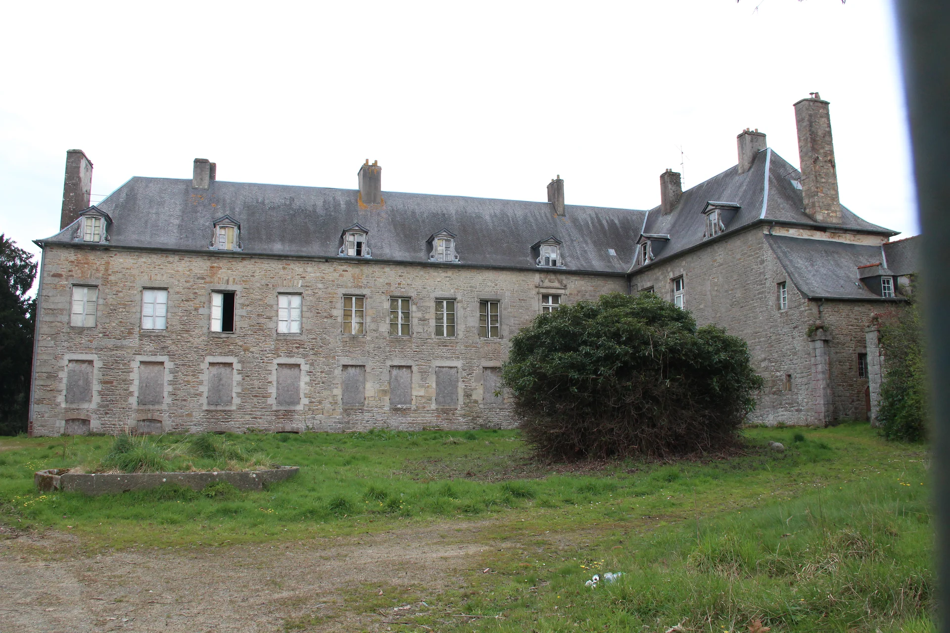 Château des Salles — Château des Salles et Son Parc (France)