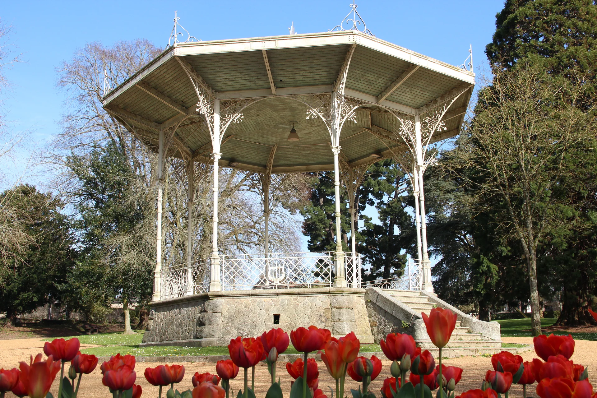 Kiosque du Jardin Public de Guingamp — Jardin public (France)