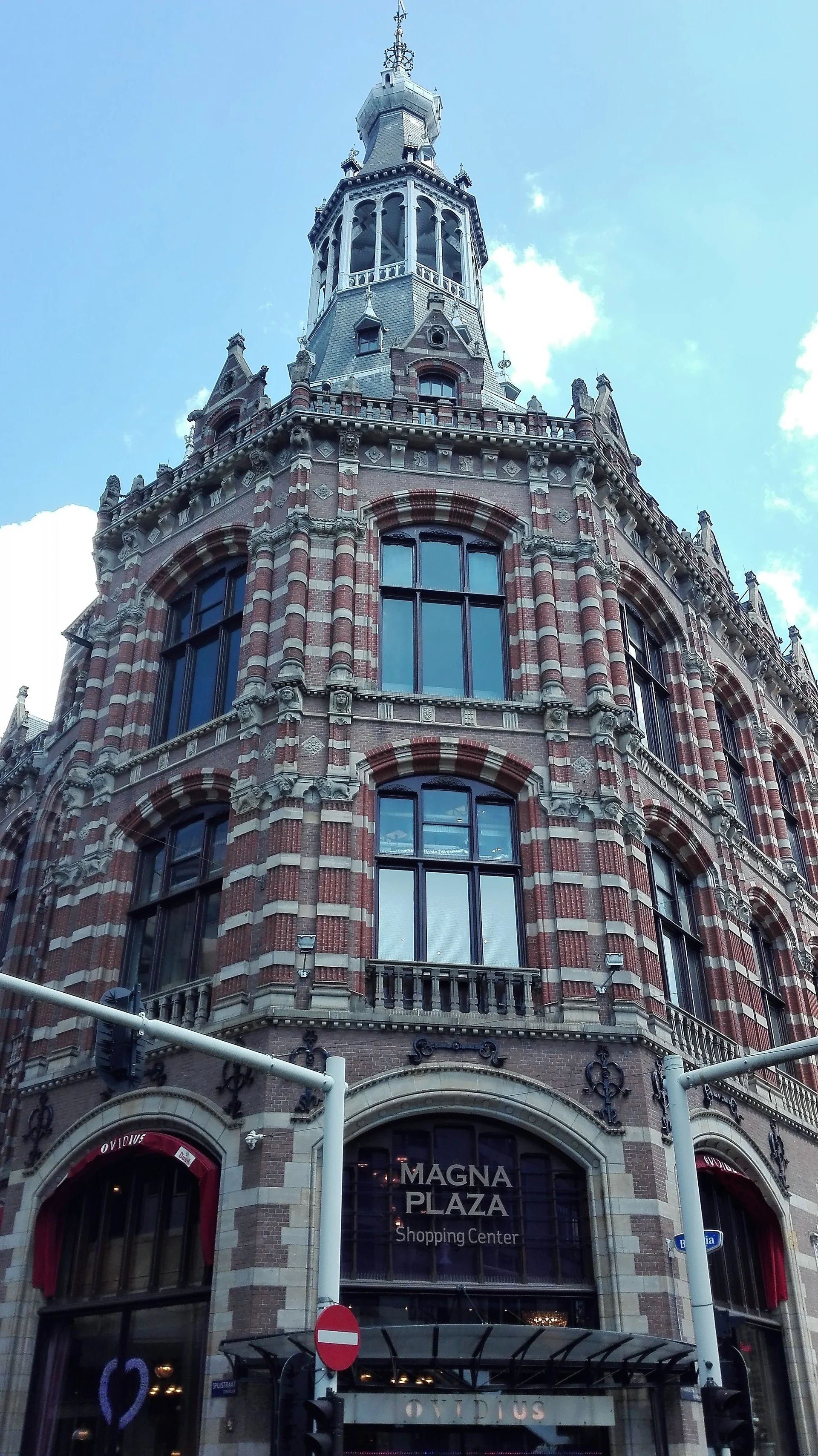 Magna Plaza
