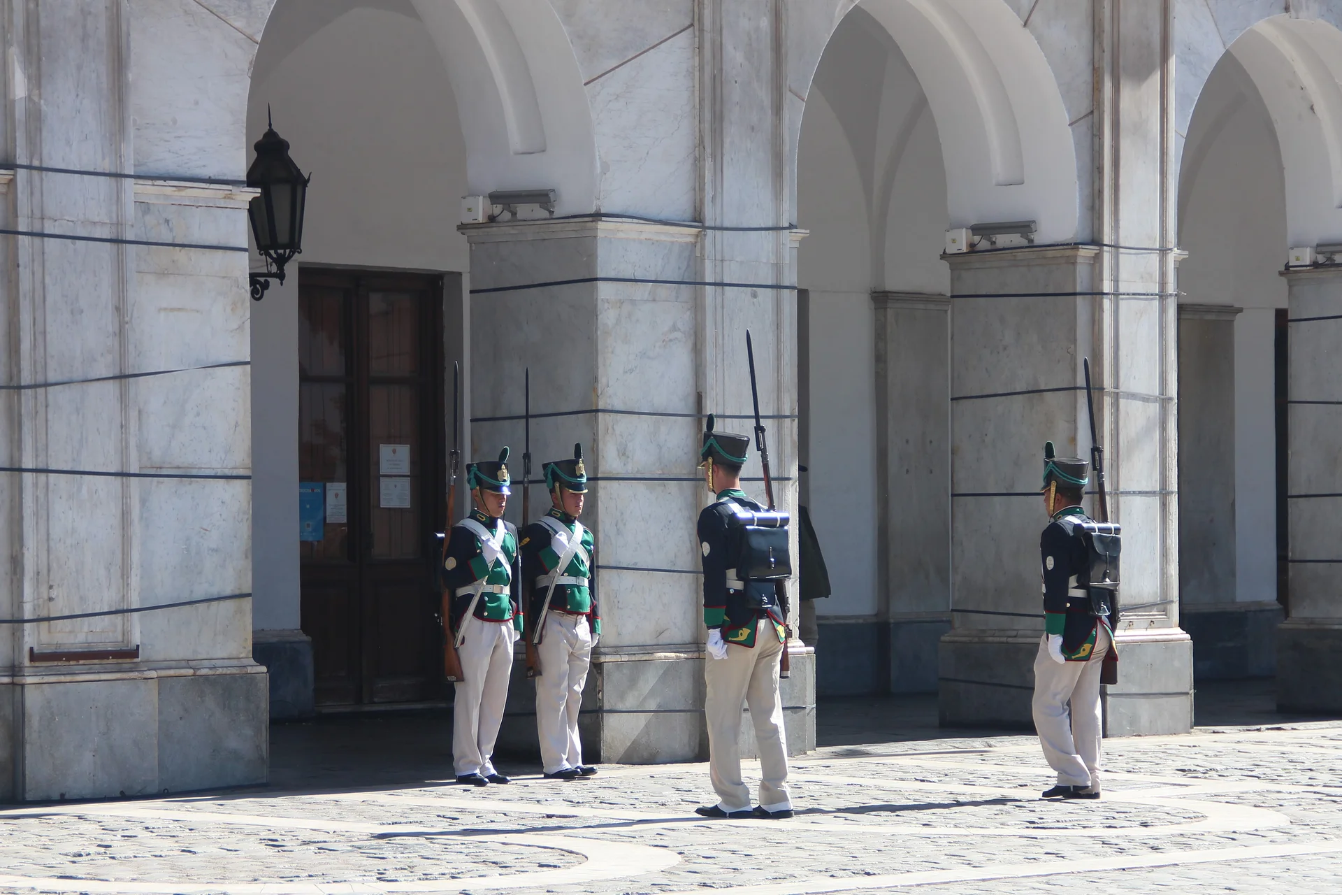 Cambio de Guardia Cambio de Guardia — Cabildo (Argentine)