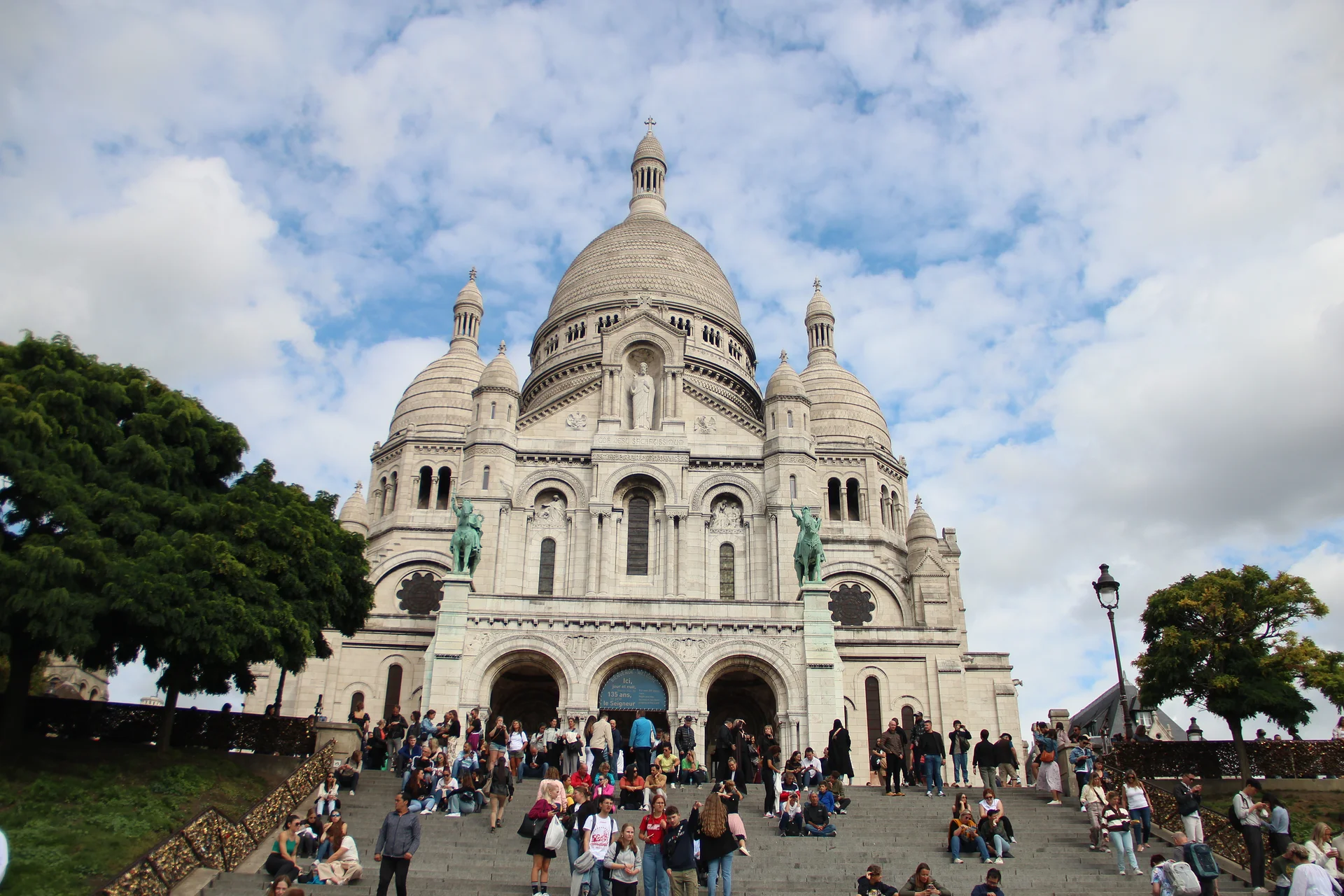 Le Sacré Coeur — Basilique du Sacré-Cœur de Montmartre (France)
