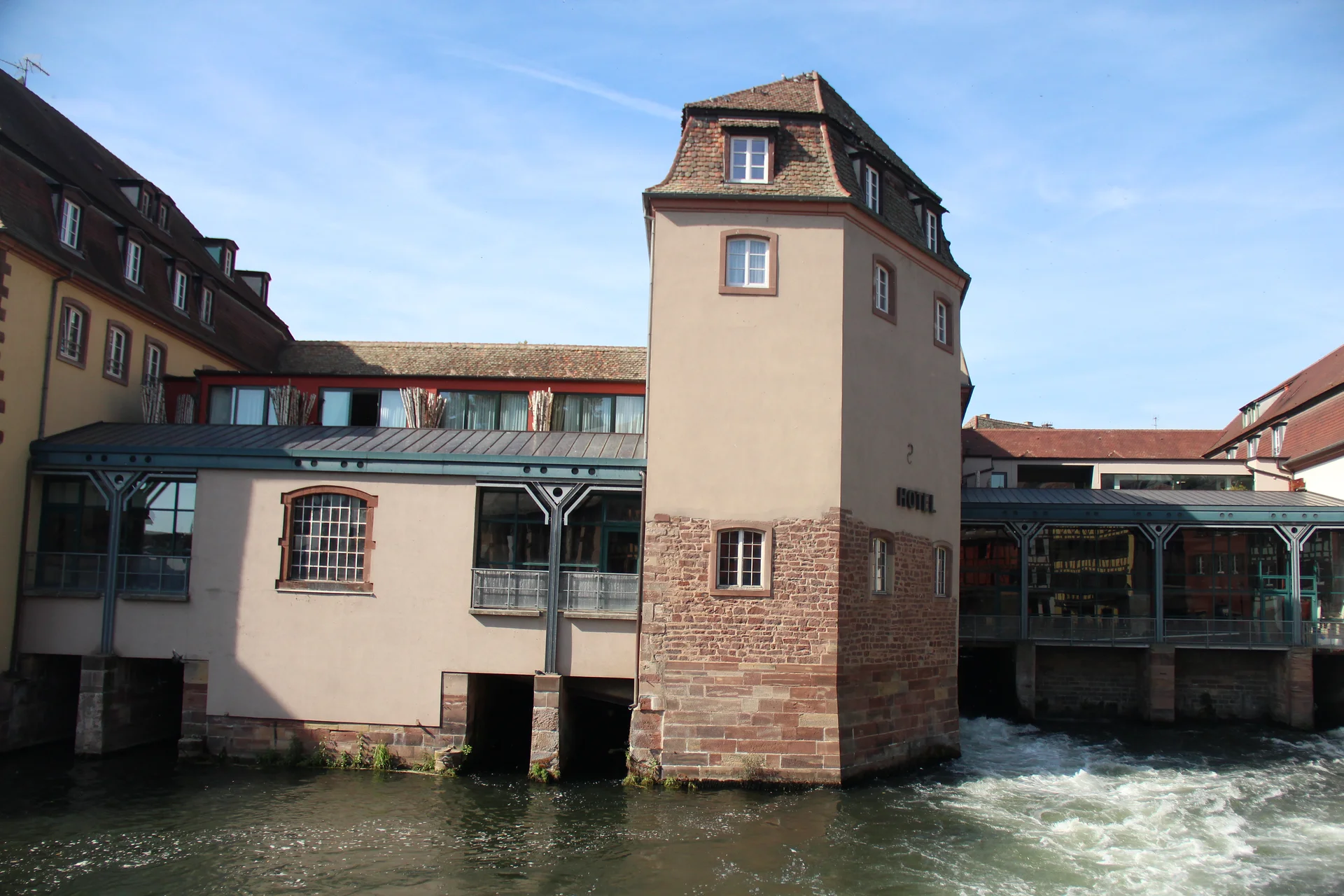 Hôtel sur l'Ill — Strasbourg (France)