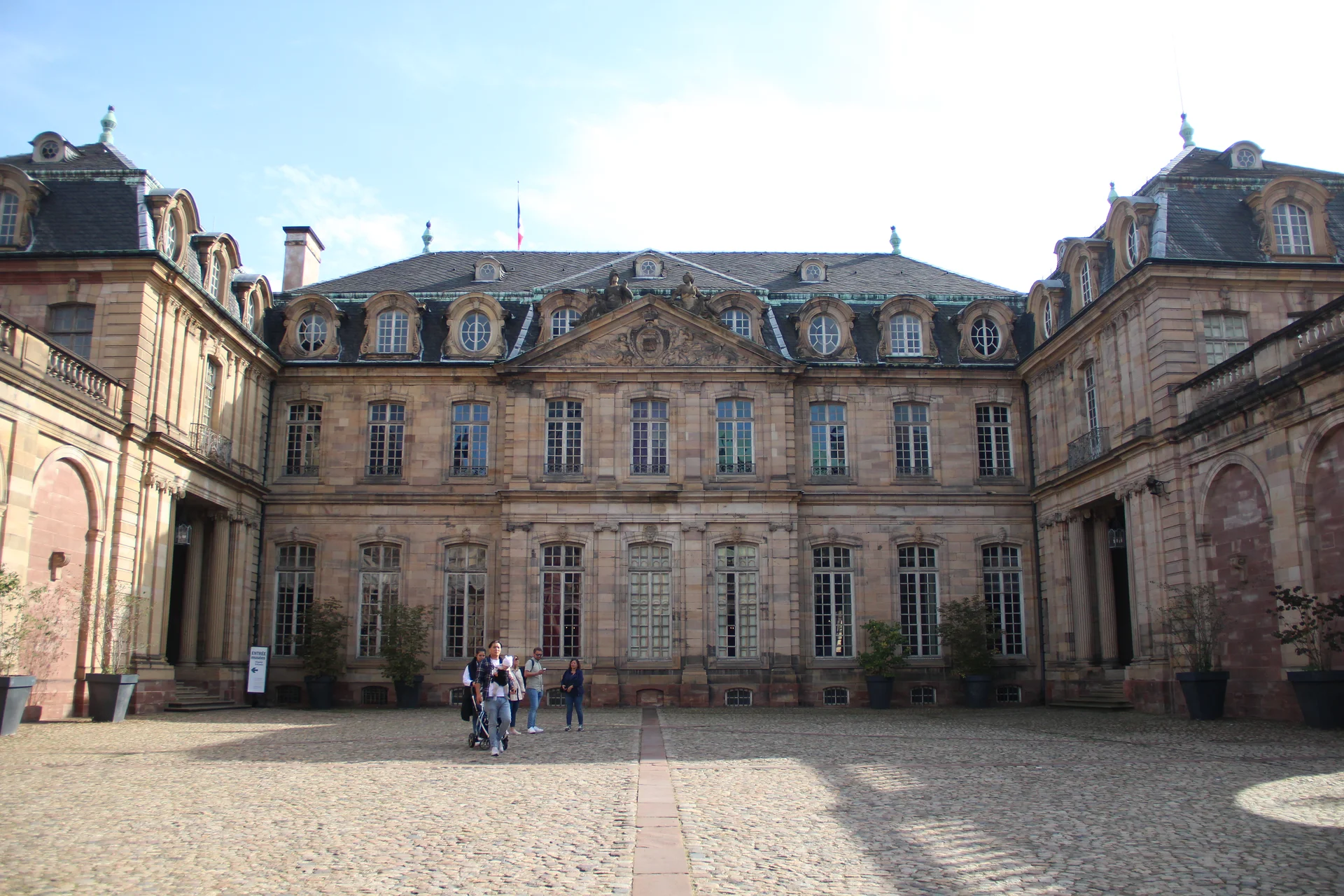 Musée des beaux arts — Musée des Beaux-arts (France)