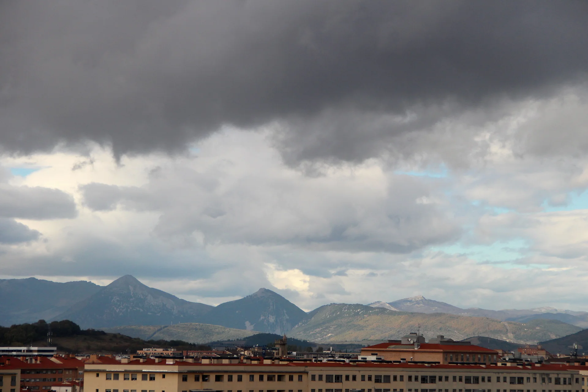 Los Pirineos