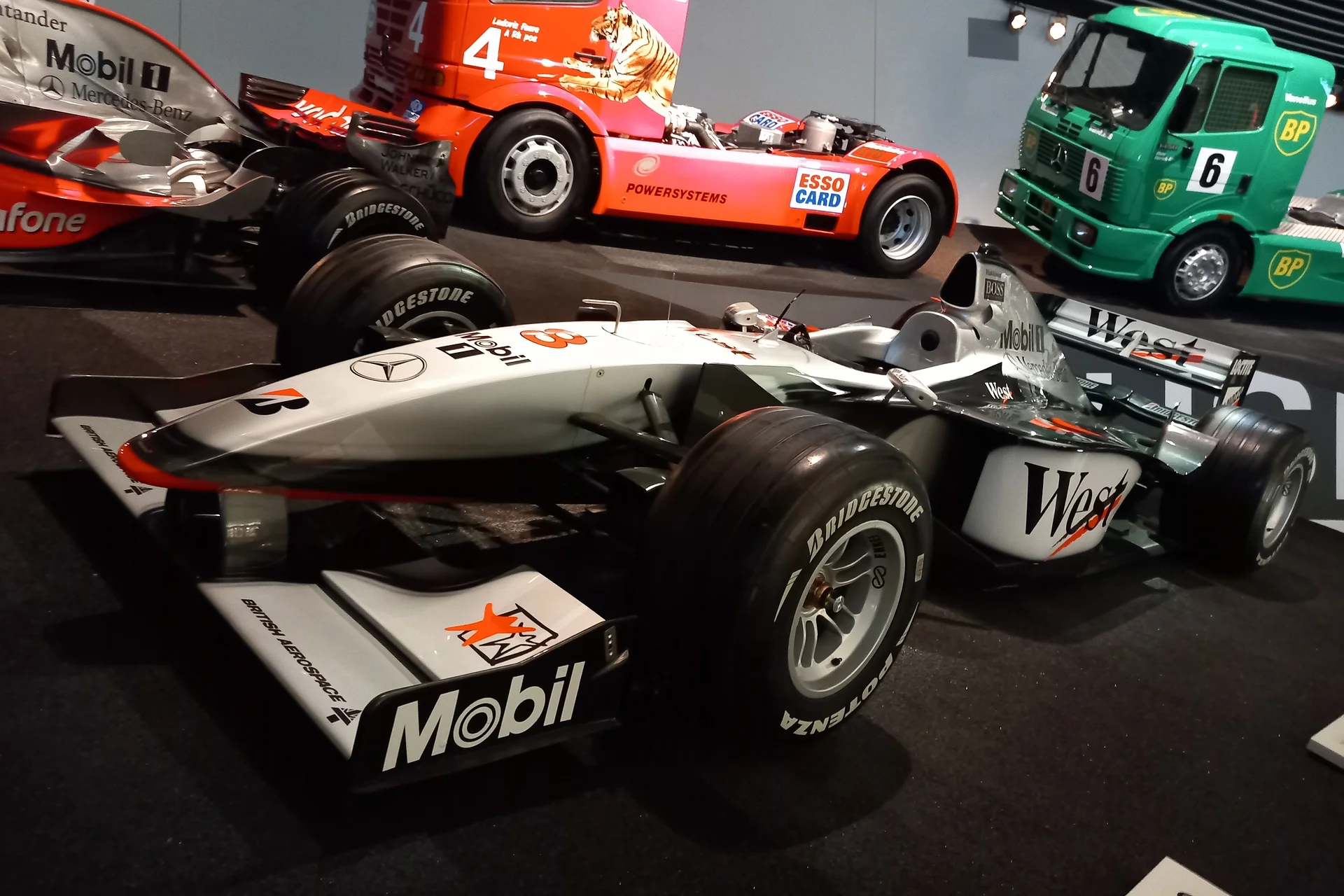 Mercedes-Benz Museum Mercedes-Benz Museum — Musée Mercedes Benz (Allemagne)