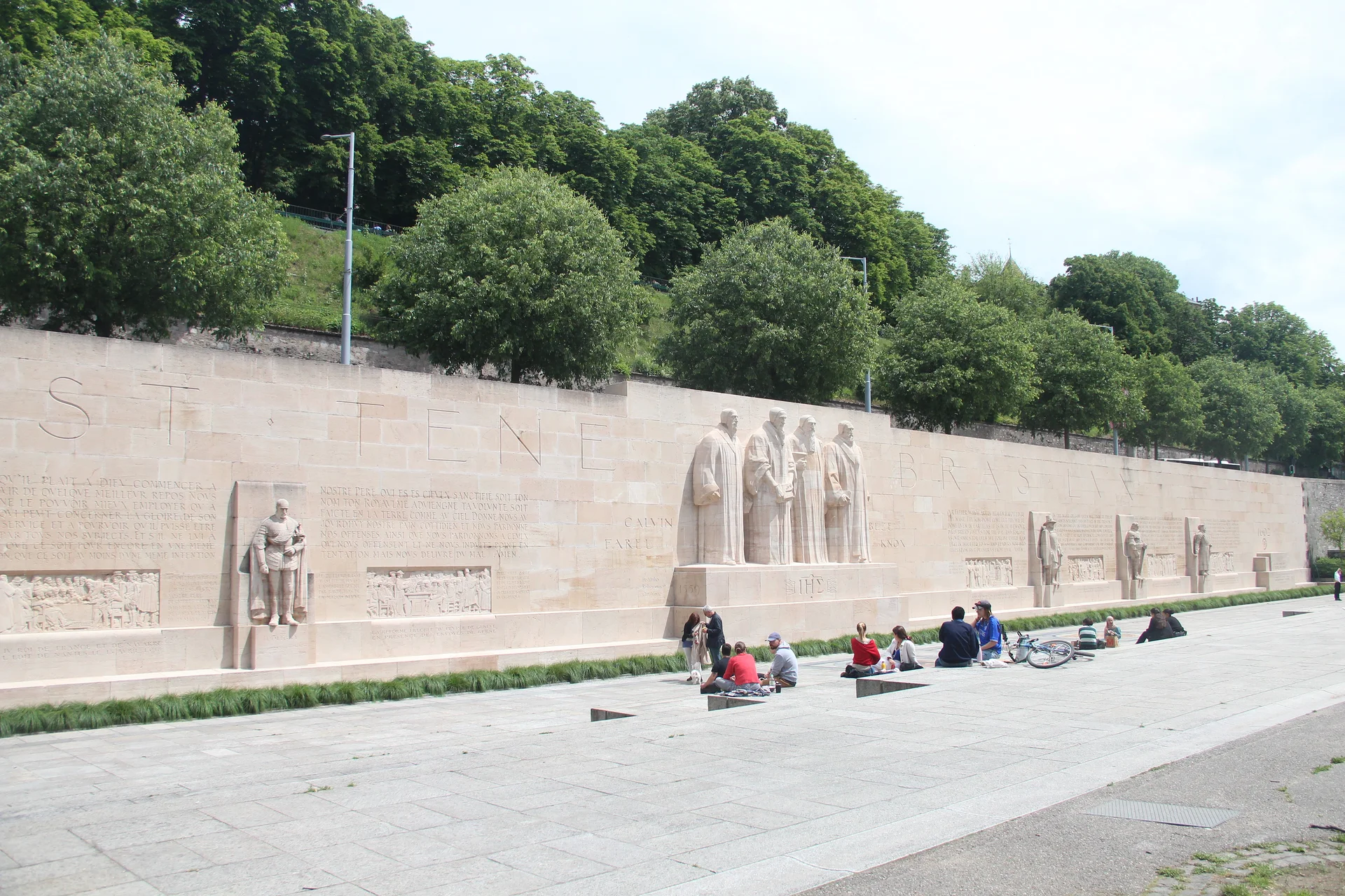 Mur des Réformateurs Mur des Réformateurs — Monument international de la Réformation (Suisse)