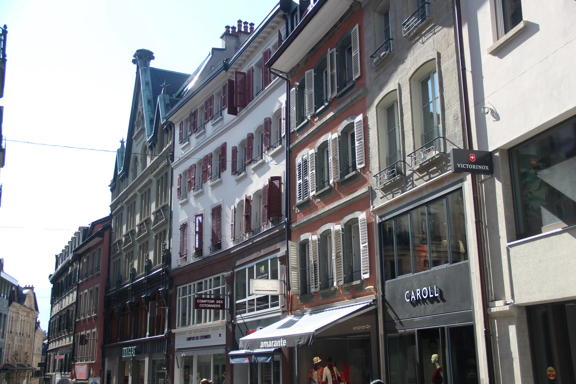 Rue passante de Lausanne