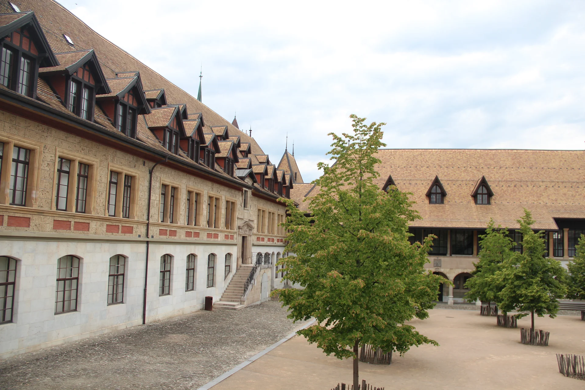 Collège Calvin Collège Calvin — Genève (Suisse)