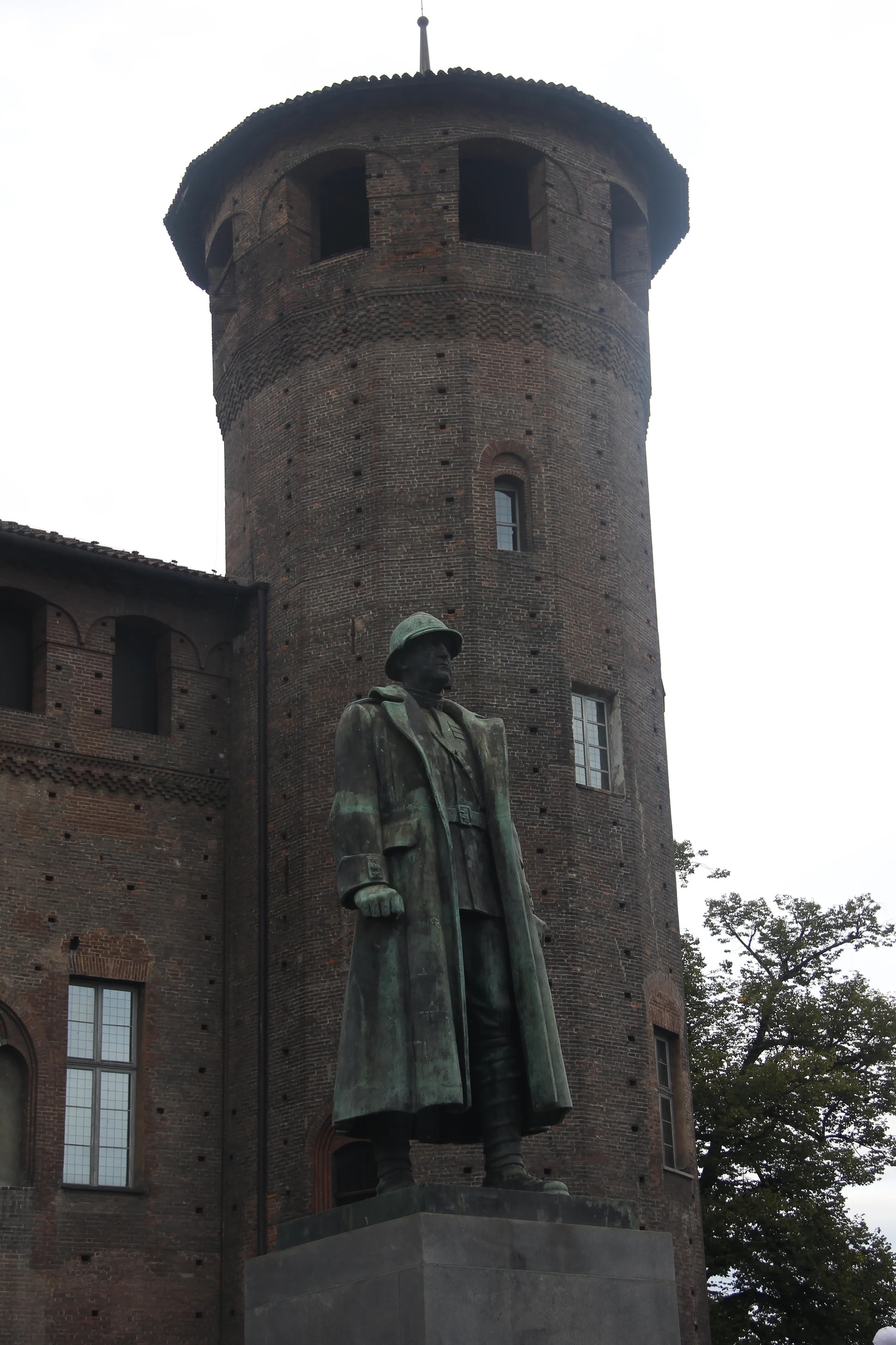 Monumento a Emanuele Filiberto Duca D'Aosta — Turin (Italie)