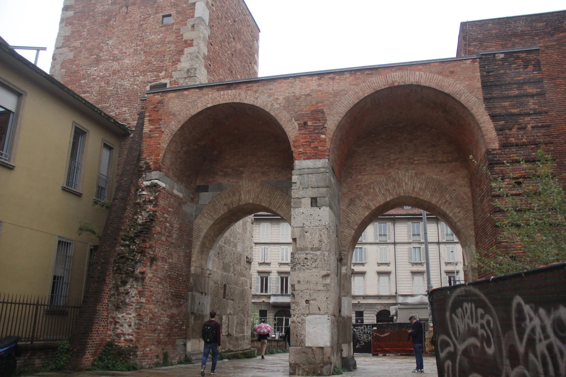 Basilica di Sant' Ambrogio — Basilica di Sant'Ambrogio (Italie)