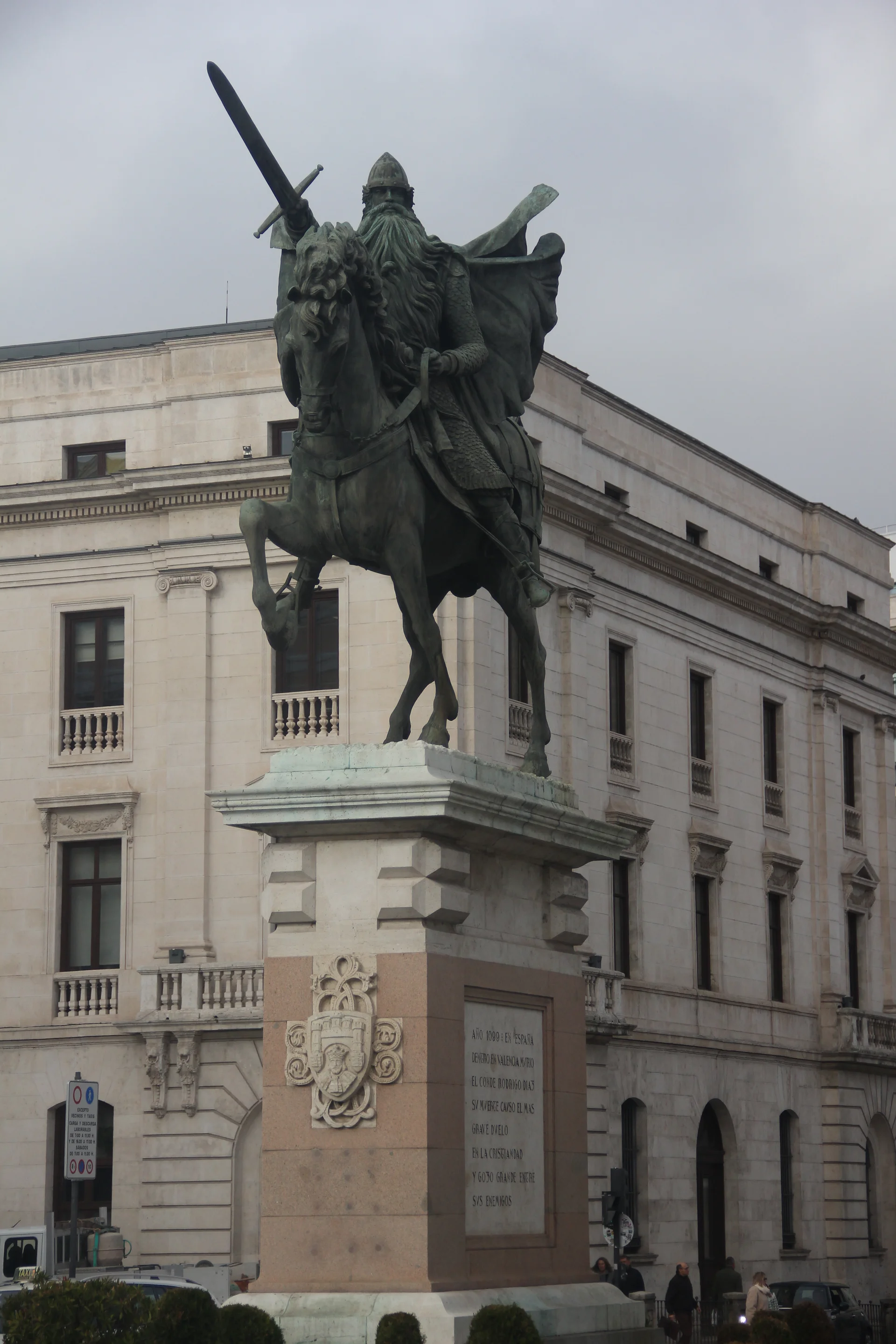 Monumento al Cid Campeador Monumento al Cid Campeador — Plaza del Mio Cid (Espagne)