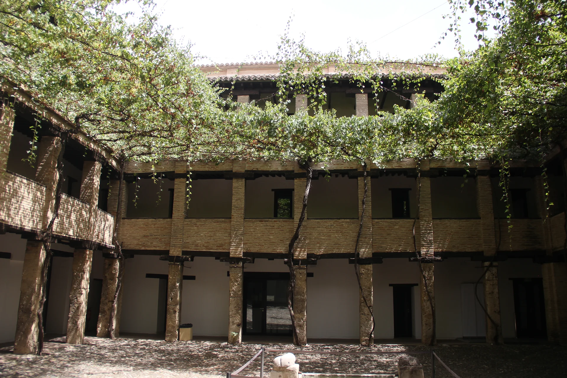Corral del Carbón — Monument historique Cour au Charbon (Espagne)