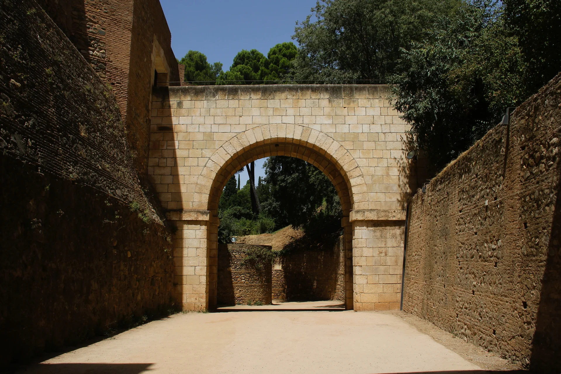 Acequia Real de la Alhambra — Alhambra (Espagne)