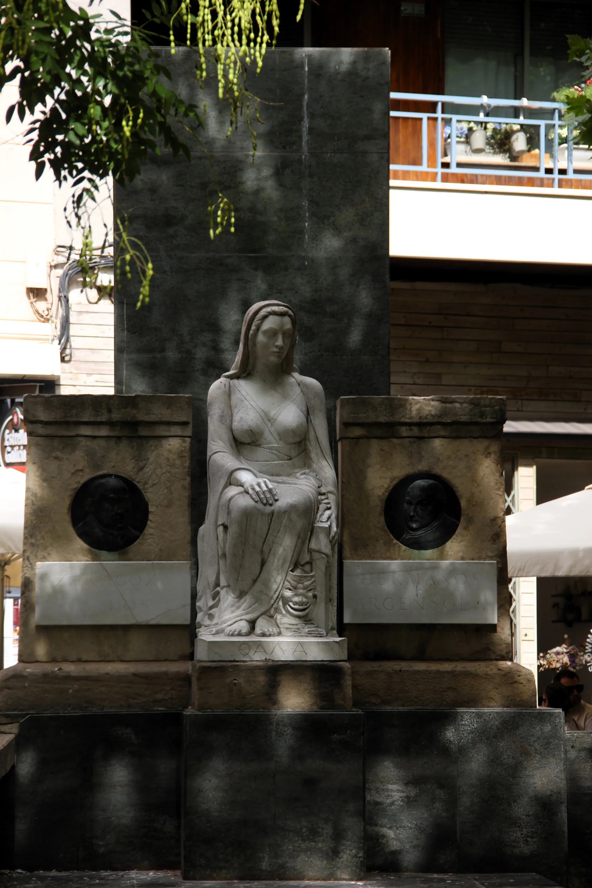 Plaza de San Pedro Nolasco Plaza de San Pedro Nolasco — Saragosse (Espagne)