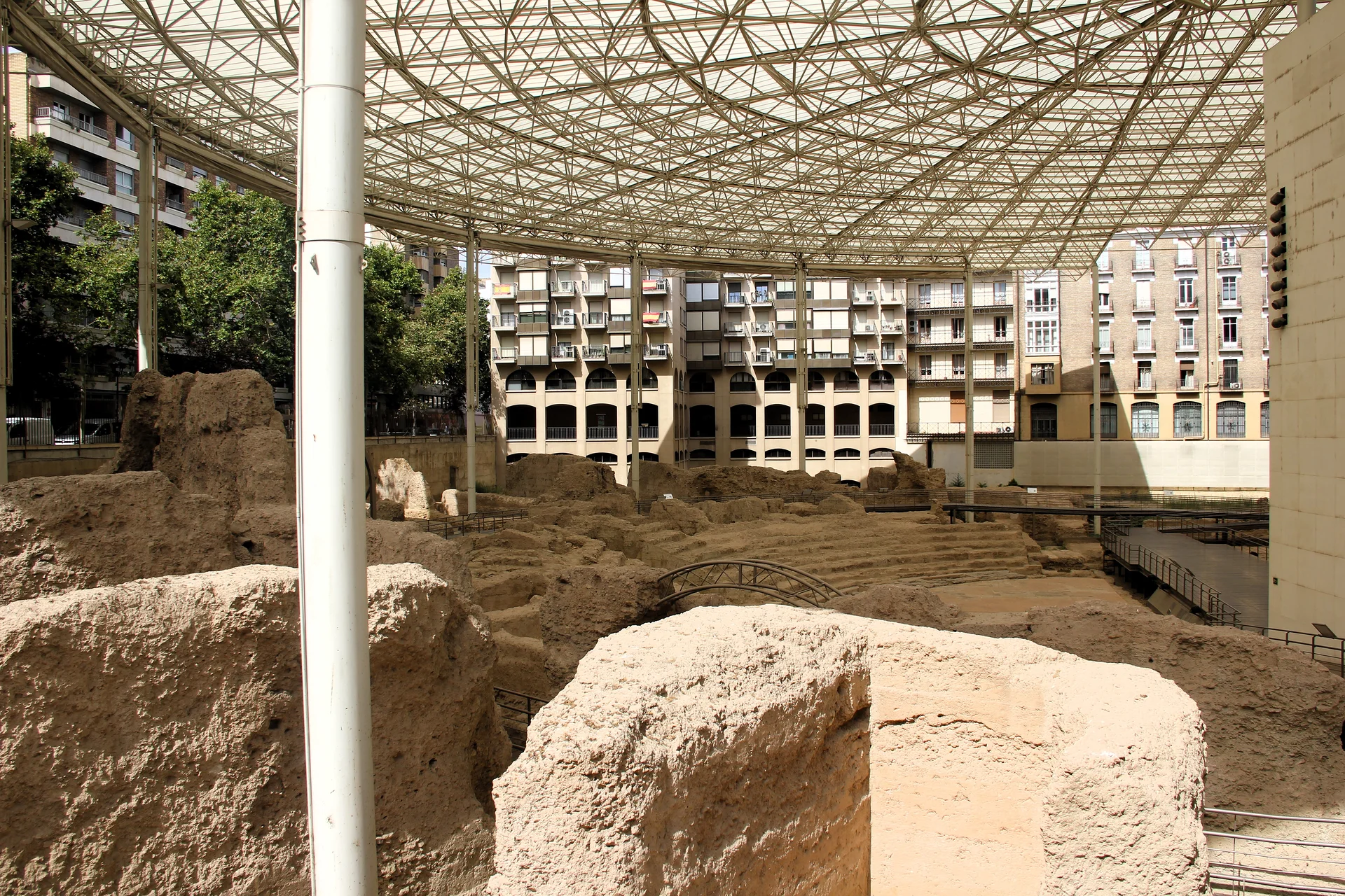 Teatro Romano de Zaragoza Teatro Romano de Zaragoza — Théâtre romain (Espagne)