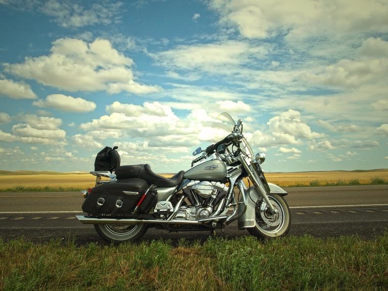 7 Road trips moto à faire en France, de la Corse au Jura
