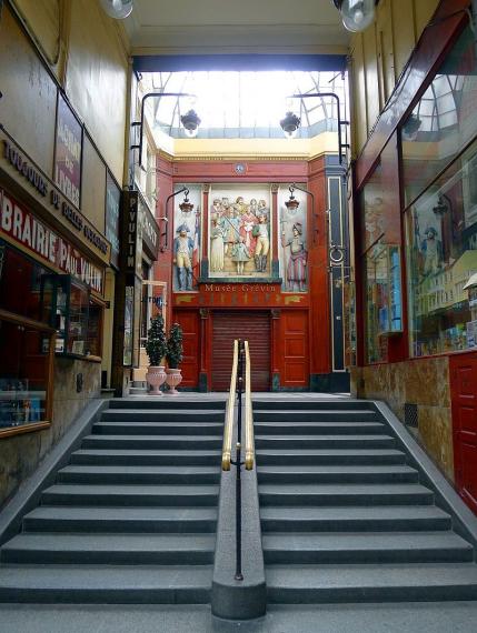 Sortie du musée Grévin (crédit photo : Mbzt)