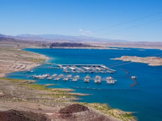 Lake Mead vu depuis l'entrée dans Boulder City