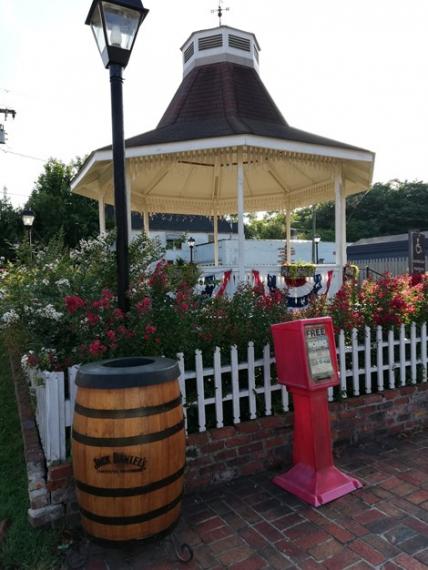 Jack Daniel's est partout à Lynchburg...jusqu'en dans les poubelles !