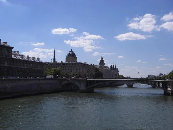 Pont Notre Dame — Pont Notre-Dame (France)