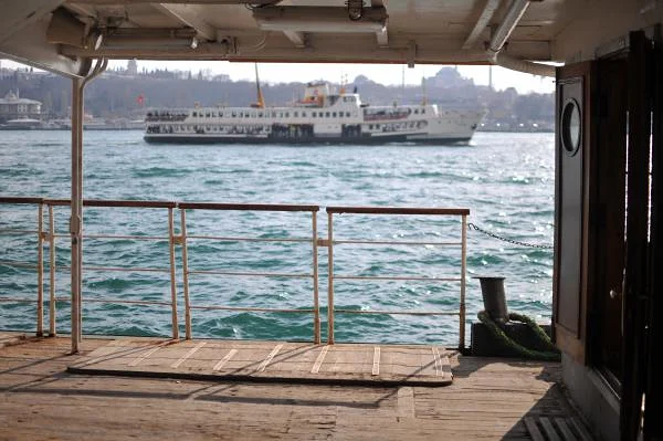 La traversée du Bosphore en bateaux La traversée du Bosphore en bateaux — Istanbul (Turquie)