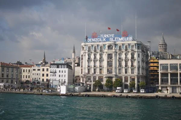 011 011 — Istanbul (Turquie)