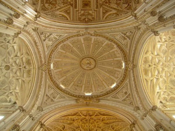 Plafond de la cathédrale — Mosquée-cathédrale de Cordoue (Espagne)