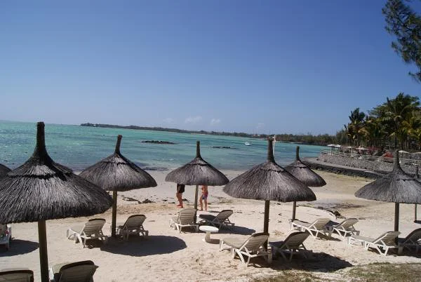 Plage Brûlante et soleil éclatant (Maurice)