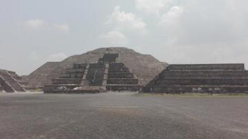 Pyramide de la lune