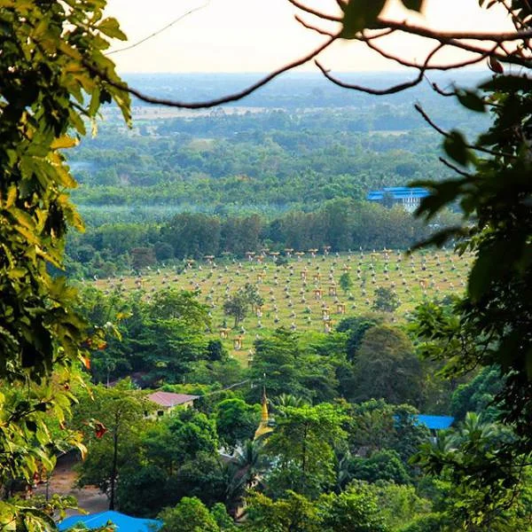 Jardins bouddiste — Maulmyine (Myanmar)