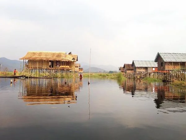 Lac d'Inle Lac d'Inle — Kalaw (Myanmar)