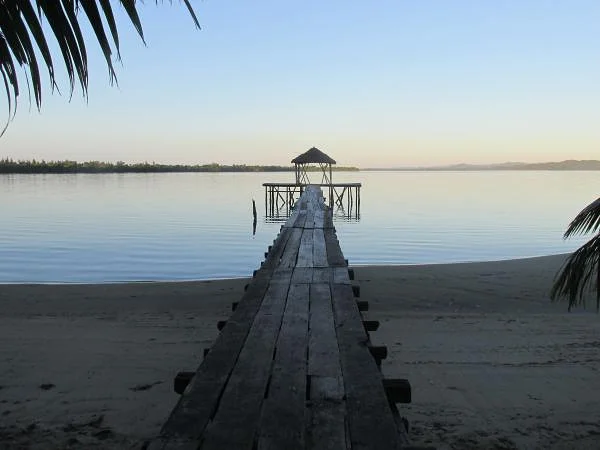 Manompana à l'aube — Manompana (Madagascar)